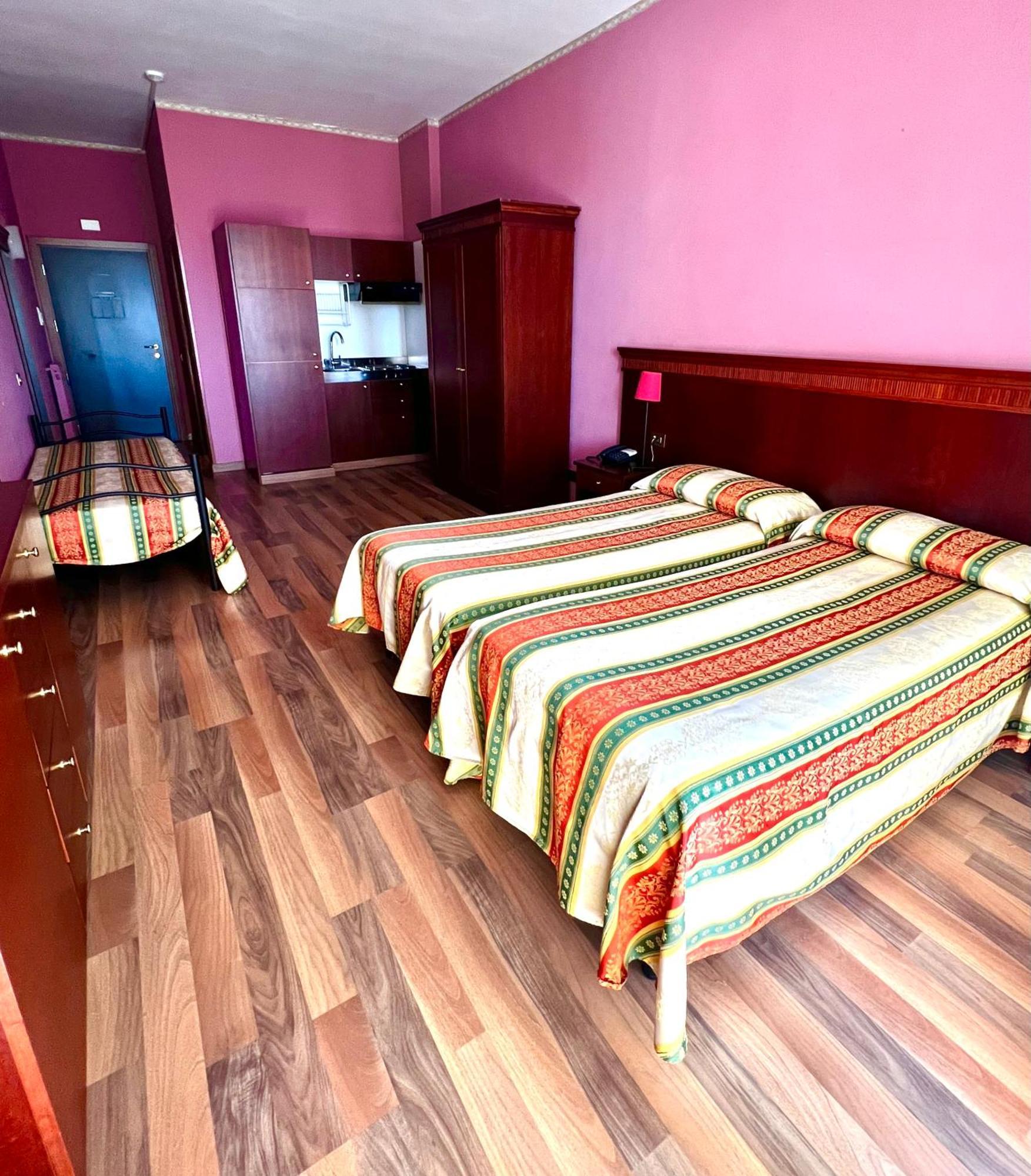 ปาร์โก้ ติร์เรโน เรสซิเดนซ์ Hotel โรม ภายนอก รูปภาพ